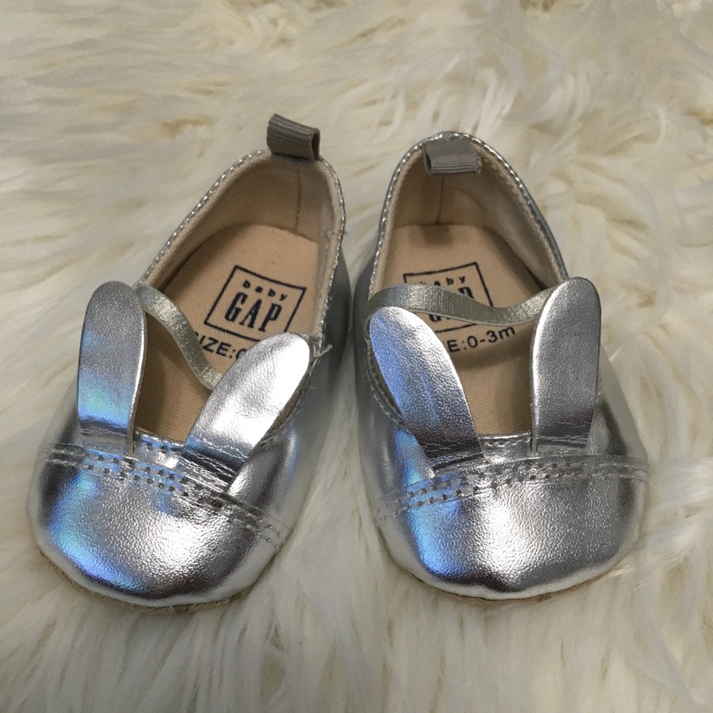Cutest little bunny flats